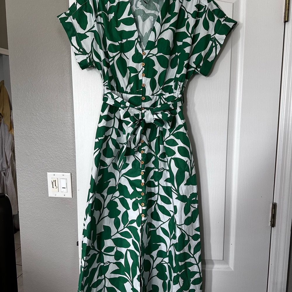 Zara Green Leaf Print Button-Down Dress